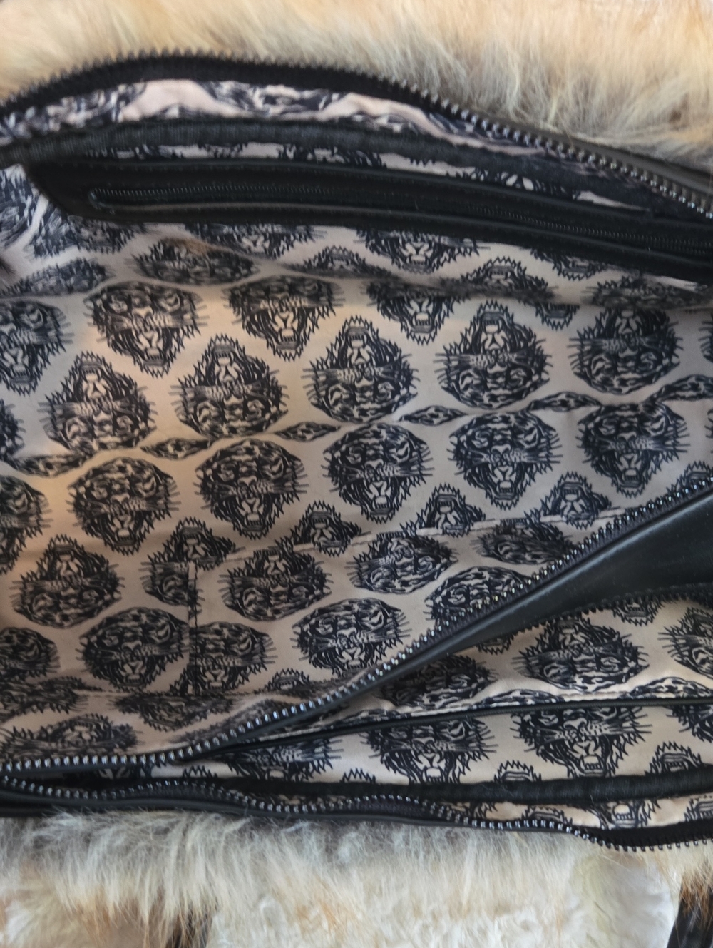 Ed Hardy Faux Fur Shoulder Bag in Tan/Black NWOT - Picture 7 of 10